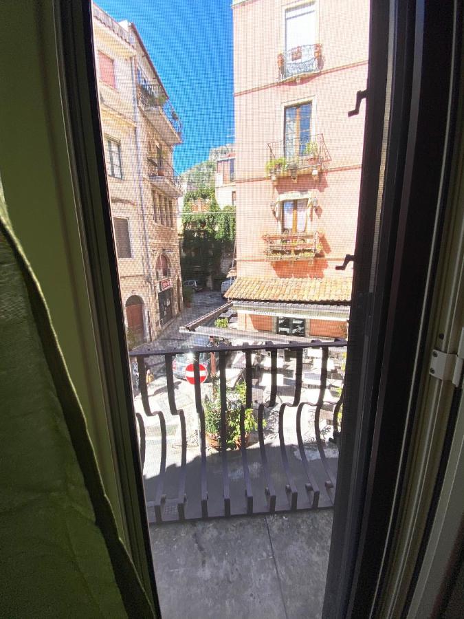 Skip Intro Apartment Taormina Bagian luar foto