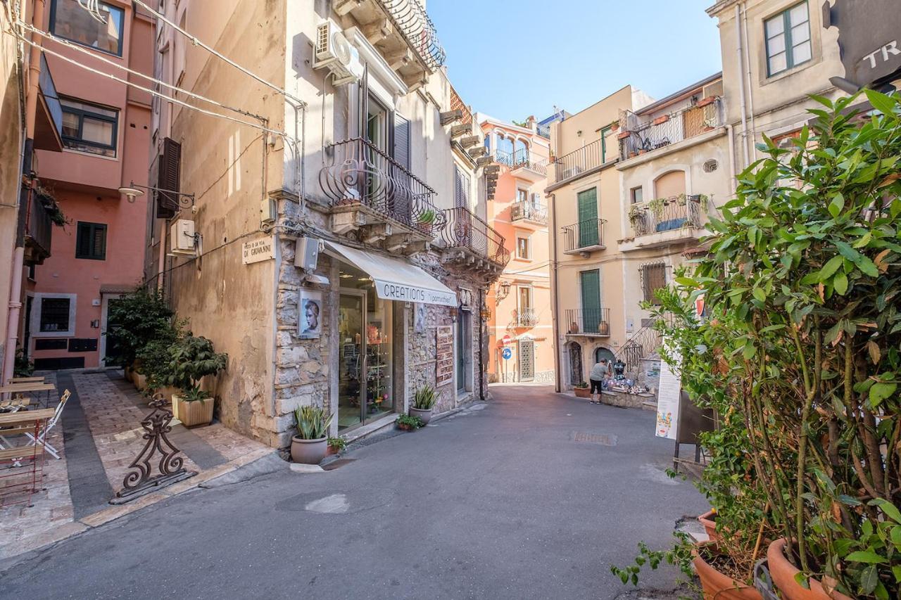 Skip Intro Apartment Taormina Bagian luar foto